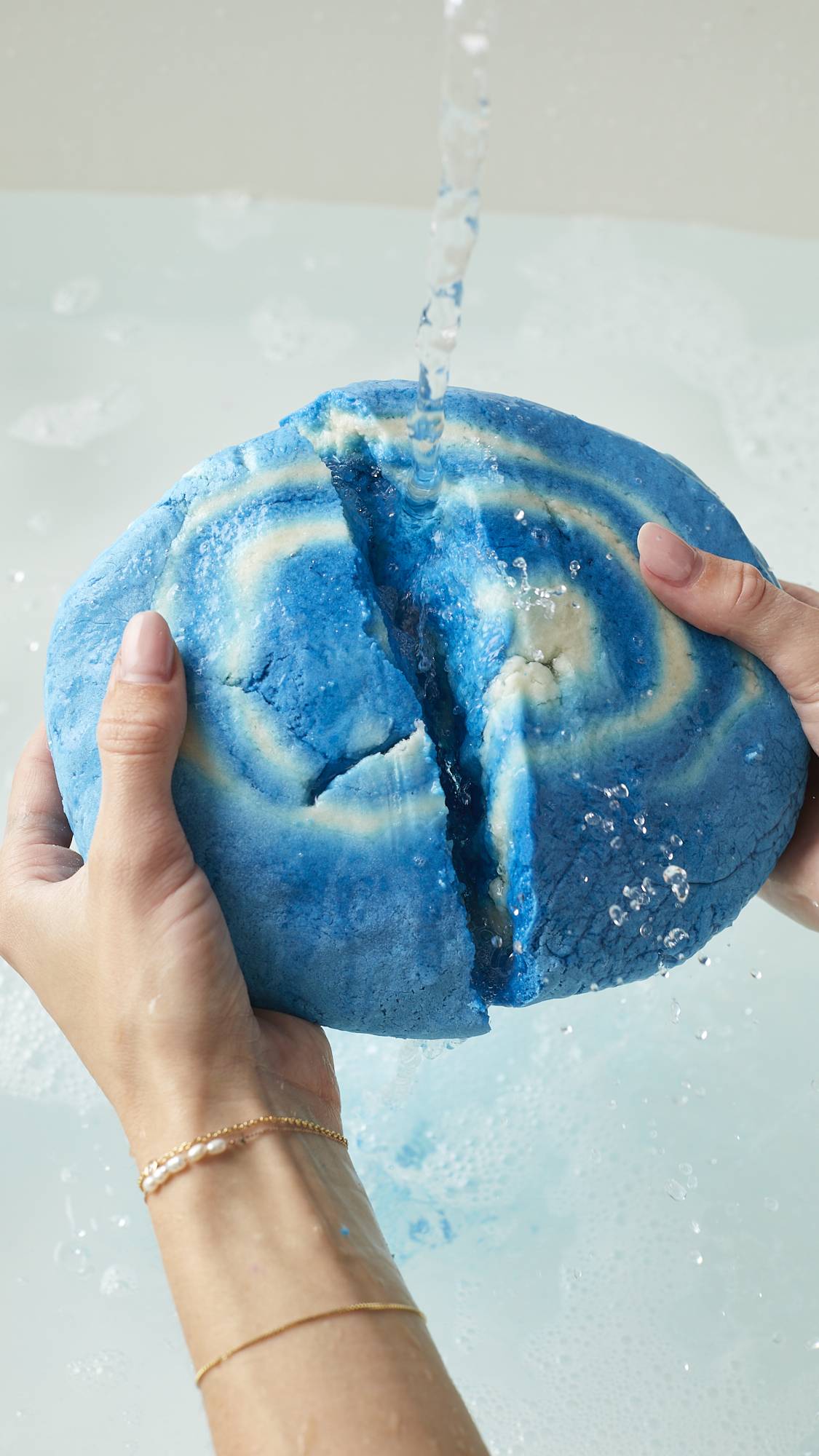 The Big Blue Skies and Fluffy White Clouds - 1kg